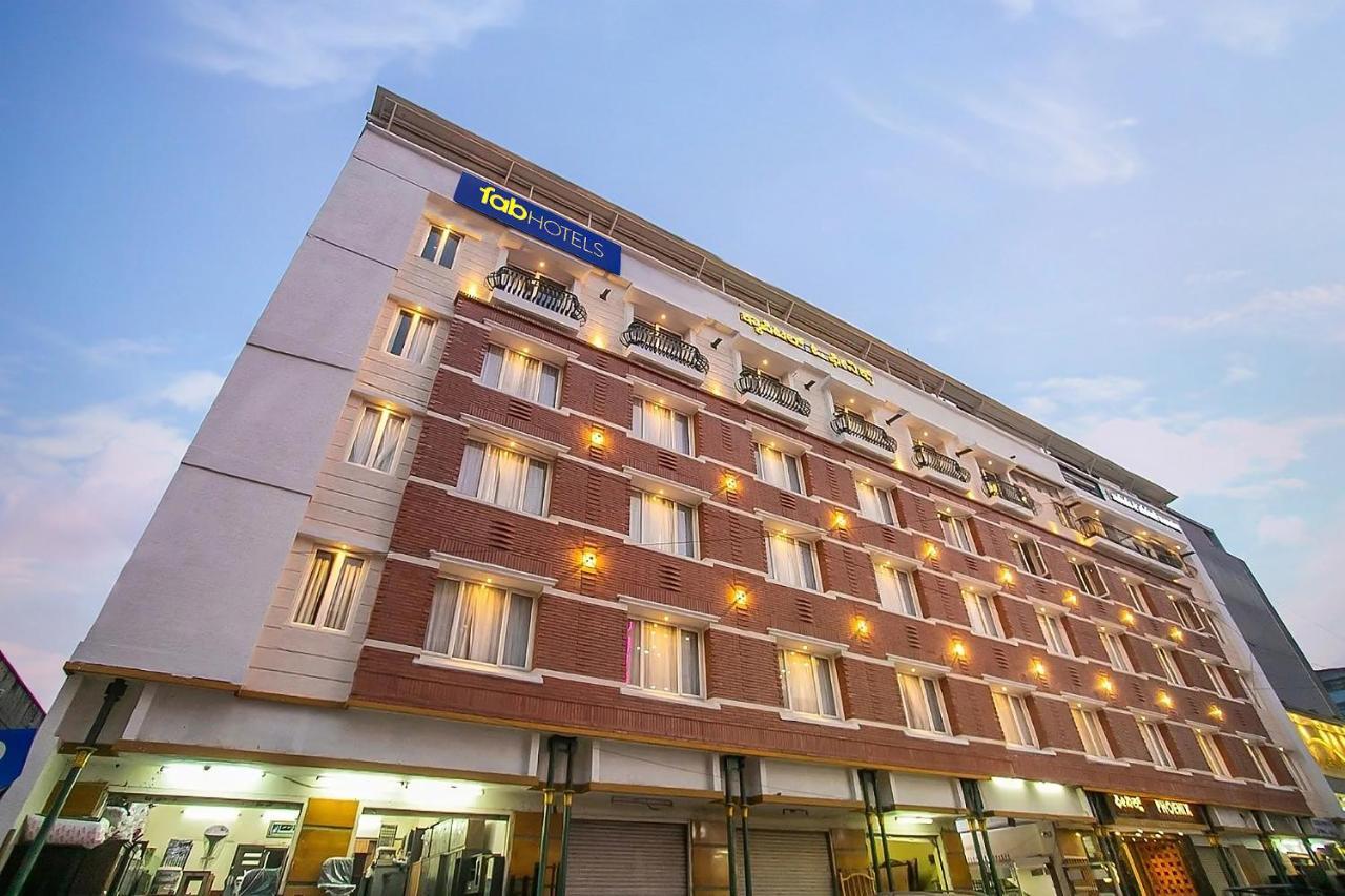 Fabhotel Phoenix Resorts - Nr M Chinnaswamy Stadium 벵갈루루 외부 사진
