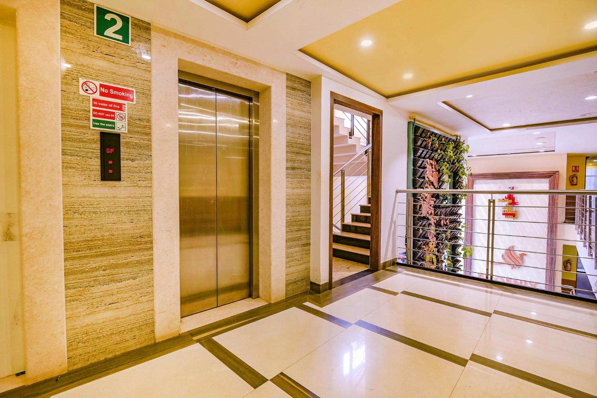 Fabhotel Phoenix Resorts - Nr M Chinnaswamy Stadium 벵갈루루 외부 사진