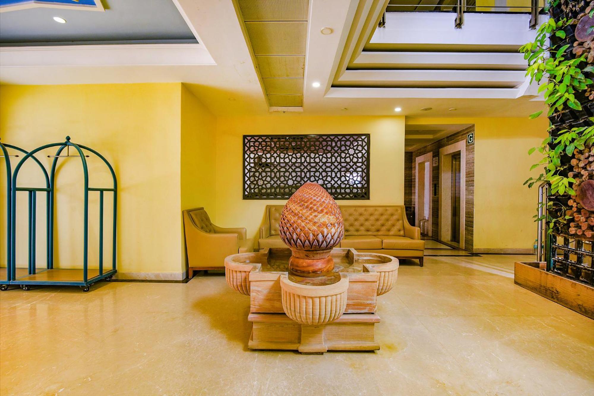 Fabhotel Phoenix Resorts - Nr M Chinnaswamy Stadium 벵갈루루 외부 사진