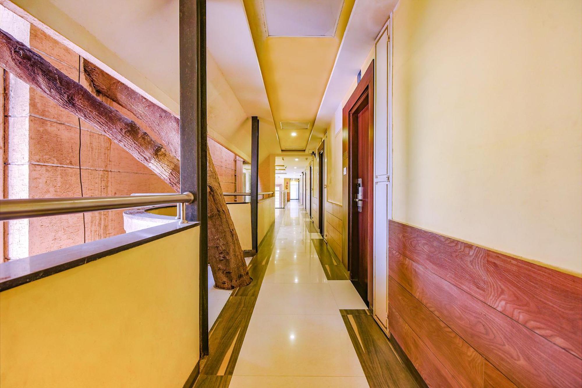 Fabhotel Phoenix Resorts - Nr M Chinnaswamy Stadium 벵갈루루 외부 사진