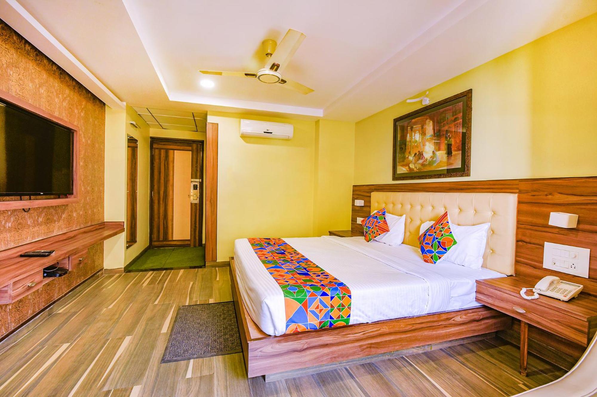 Fabhotel Phoenix Resorts - Nr M Chinnaswamy Stadium 벵갈루루 외부 사진