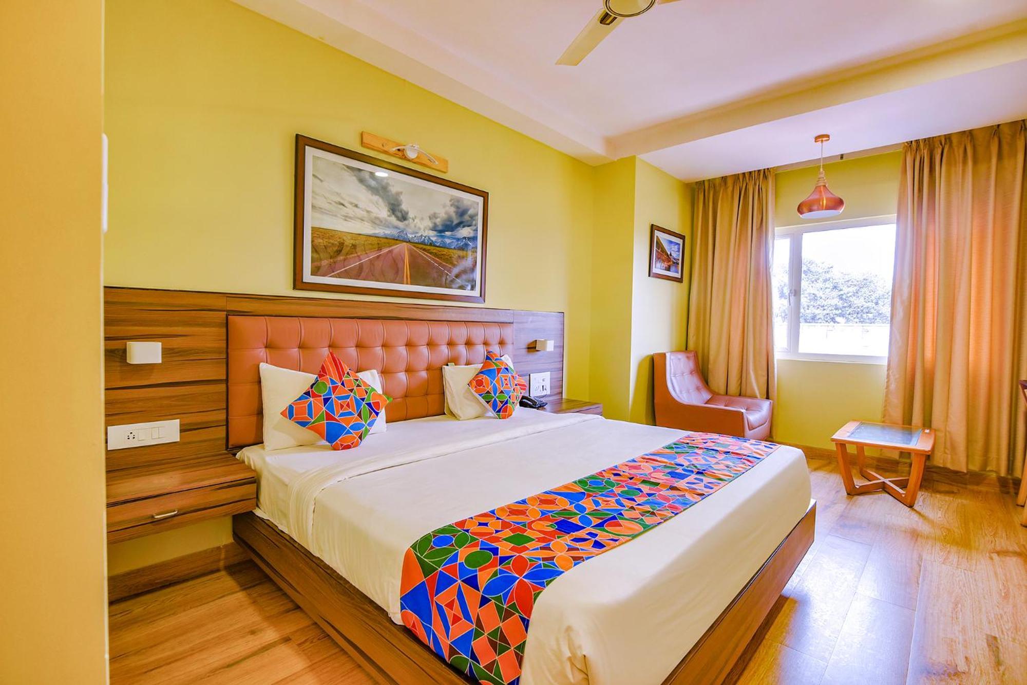 Fabhotel Phoenix Resorts - Nr M Chinnaswamy Stadium 벵갈루루 외부 사진